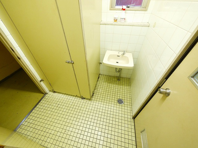 アクティブ宝泉ビルの洗面所