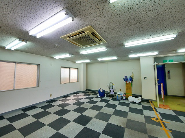アクティブ宝泉ビルの内装