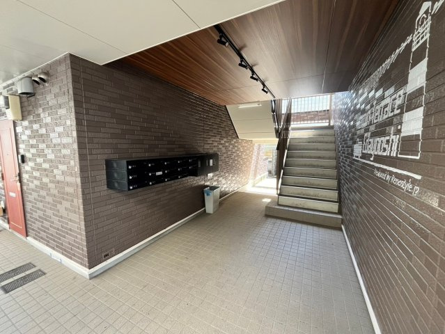 ビタミンテラス枝吉のエントランス