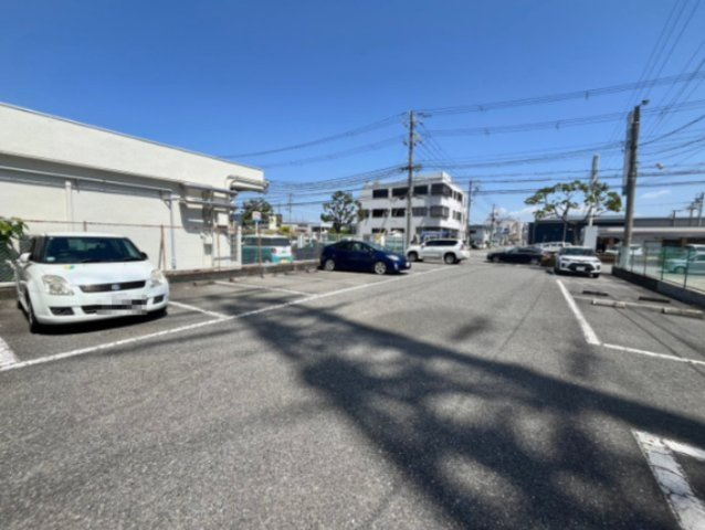 ビタミンテラス枝吉の駐車場