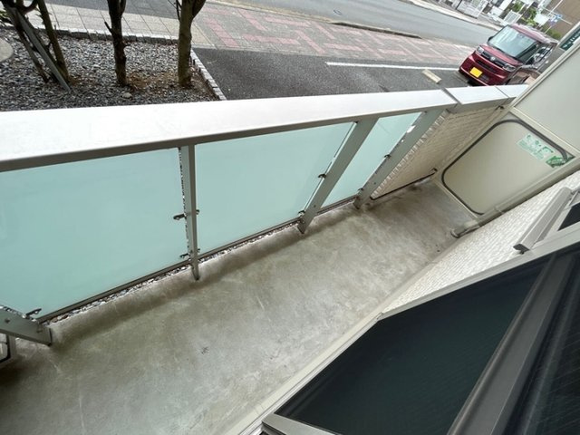 アミティエ（ﾖﾈﾔﾏﾁｮｳ）のバルコニー