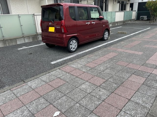 アミティエ（ﾖﾈﾔﾏﾁｮｳ）の駐車場