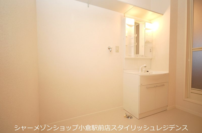 クラヴィエ三萩野Bの洗面所
