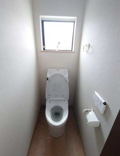 【中古】川越市的場中古住宅のトイレ|シンプルなトイレスペースです☆