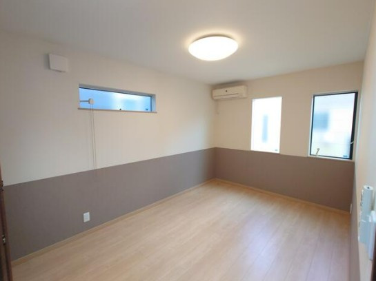 【中古】川越市的場中古住宅の洋室|同じく6.7帖洋室です☆