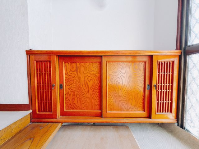 【中古戸建】高崎市後疋間町の玄関|■玄関｜ご家族の靴がたくさんしまえる下駄箱付き。お子様の靴がこれから増えても安心な大きさです。