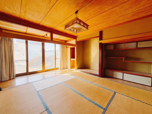 【中古戸建】高崎市後疋間町の和室|■和室｜和室でしか味わえない畳ならではの香りや素材で和のやすらぎを感じてください♪休日はお子様とお昼寝するのにも最適です！