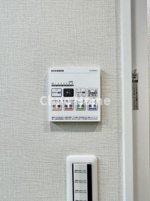 【内装】 | グラントレゾール駒形 | 【浴室乾燥機】暖房・冷風・換気・乾燥が可能です。毎日を快適に過ごせるうれしい機能が揃っています。雨の日の洗濯物も安心です。