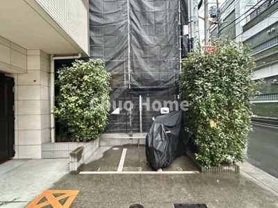 【駐車場】 | グラントレゾール駒形 | 【バイク置場】最新の空き状況や費用などの詳細は担当スタッフまでお問い合わせください。