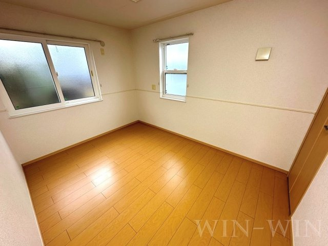 豊橋市小松町のアパートの寝室|イメージ（同建物内別部屋の写真です）