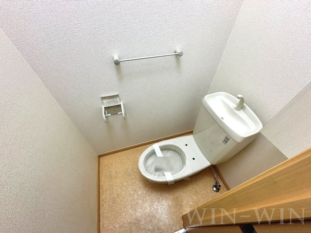 豊橋市小松町のアパートのトイレ|イメージ（同建物内別部屋の写真です）