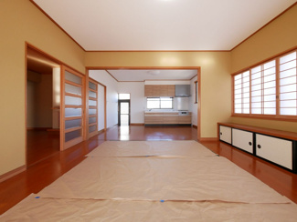 【外観】 | 甲斐市竜王 内外装一新 平成12年築中古戸建 敷地広々88坪