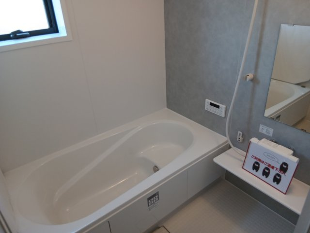 【前面道路含む現地写真】 | リーブルガーデン．S　深谷岡里第２　 | 現地前面道路（2025年12月15日）撮影