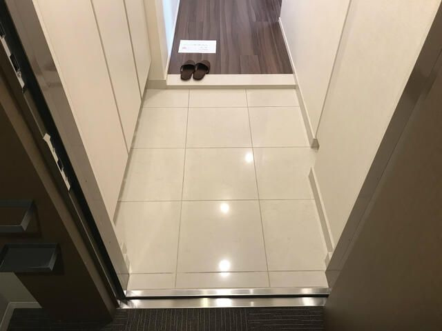 ルミナリータワー池袋の玄関