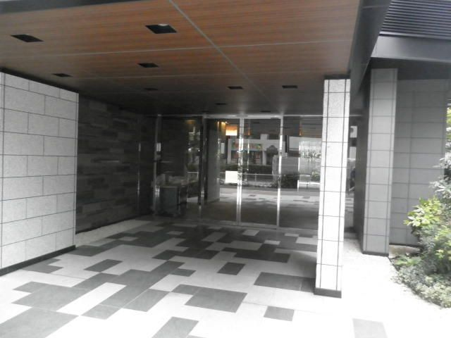 ルミナリータワー池袋のエントランス