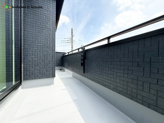 桶川市下日出谷13期　新築戸建　グラファーレ01のバルコニー