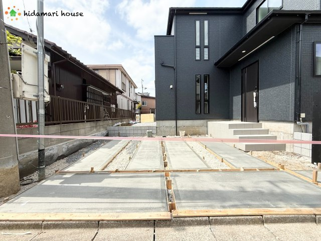桶川市下日出谷13期　新築戸建　グラファーレ01の駐車場