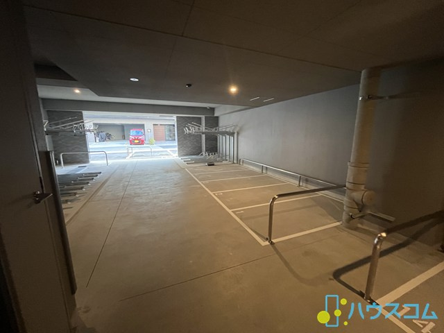 WORVE吹田江坂の駐車場