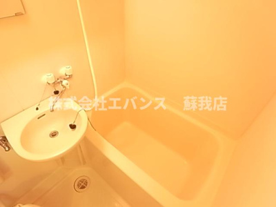 【洗面所】 | 水野ビル | 明るい洗面所です