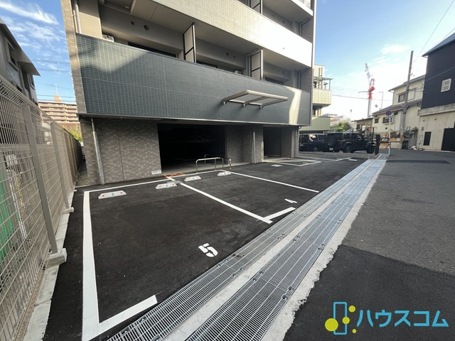 WORVE吹田江坂の駐車場