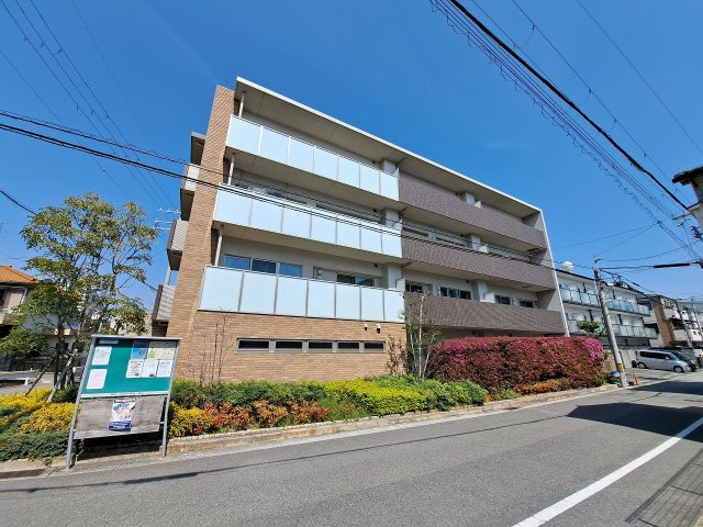 アイエフコート甲子園の外観