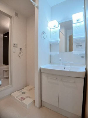 【洗面所】 | モルゲンロートⅡ | 明るい洗面所です