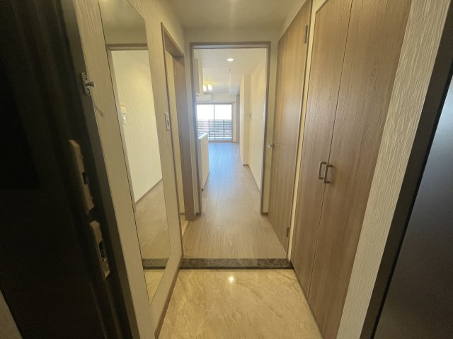 プレジオ永和ASIAN　の玄関