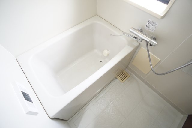 ツインコート弐番館の浴室