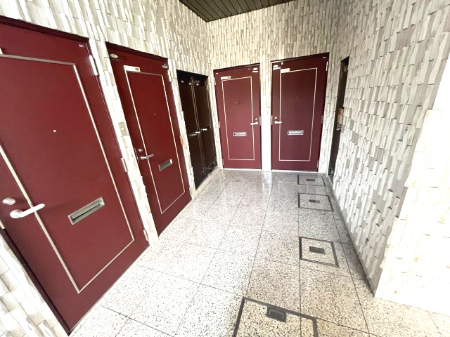 グランホーム大日駅前のエントランス