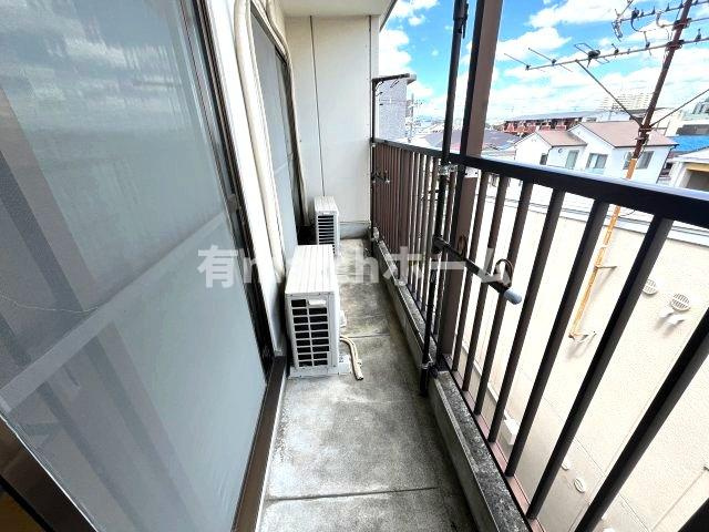 カトレヤマンションのバルコニー|(参考)同マンション同間取り他部屋の写真