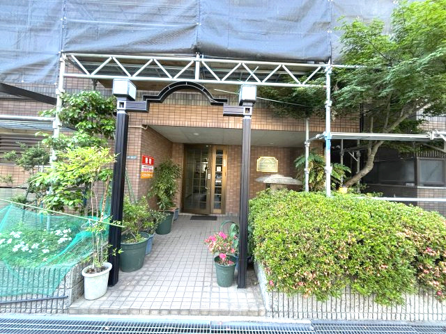 マンションサンベルのエントランス