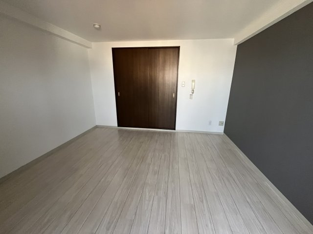 マンションサンベルの居間・リビング