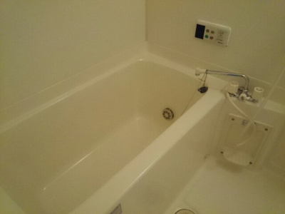 【浴室】 | シャン・ド・フル－ルⅠ番館 | 日々の疲れを癒すお風呂付です