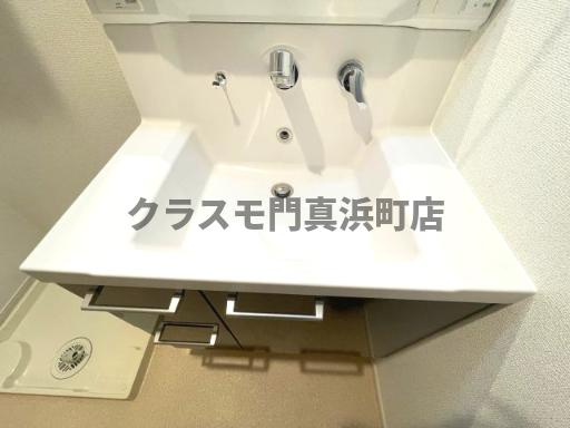シャトーエレガントの独立洗面台