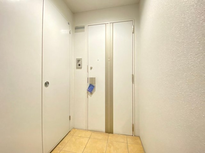 【玄関】 | Stella