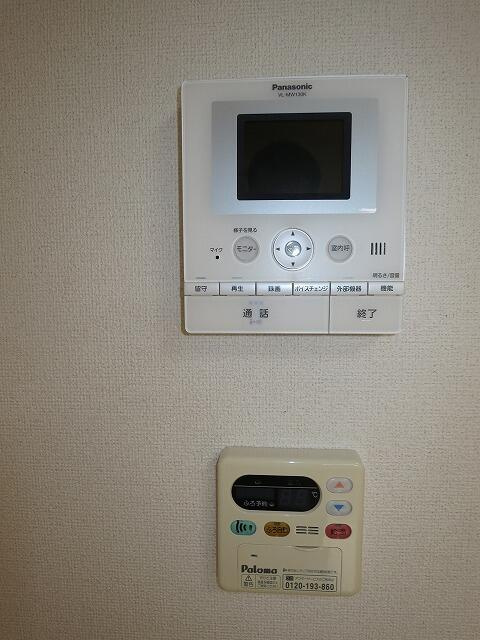 稲城市百村のアパートのセキュリティ