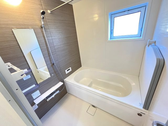 【内装】 | 福岡市南区屋形原1丁目　2号棟（全2棟）【仲介手数料無料・0円】 | 施工例。浴室です。施工例は完成時と異なる場合があります。