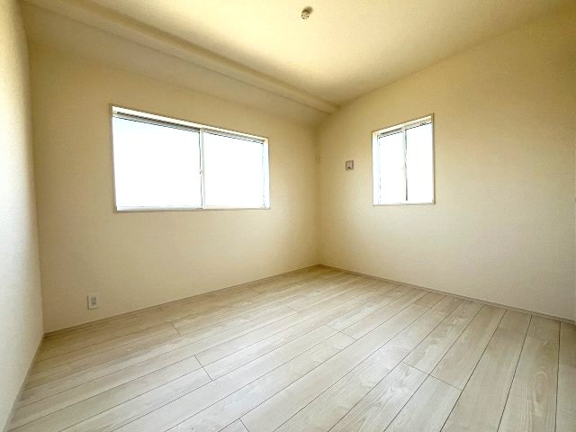 【子供部屋】 | 福岡市南区屋形原1丁目　2号棟（全2棟）【仲介手数料無料・0円】 | 施工例。施工例は完成時と異なる場合があります。