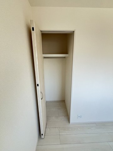 【収納】 | 福岡市南区屋形原1丁目　2号棟（全2棟）【仲介手数料無料・0円】 | 施工例。施工例は完成時と異なる場合があります。