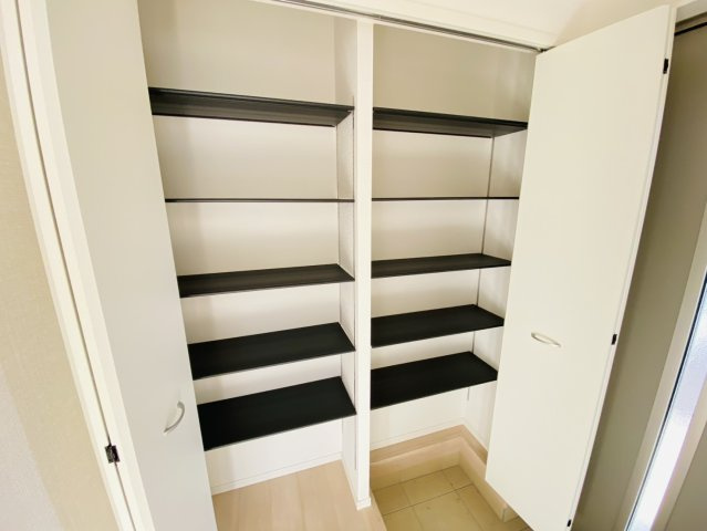 瑞穂市　生津天王東町１丁目（穂積駅） 2階建の収納|玄関収納