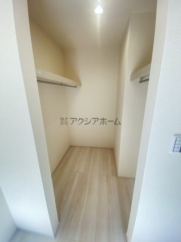 所沢市下安松・全2棟　新築一戸建　2号棟　～LDK18帖～の洋室|洋室6帖WIC