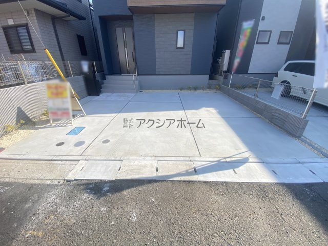 所沢市下安松・全2棟　新築一戸建　2号棟　～LDK18帖～の駐車場|駐車1台可能です