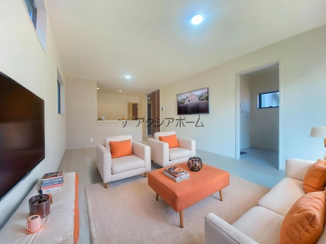 所沢市下安松・全2棟　新築一戸建　2号棟　～LDK18帖～