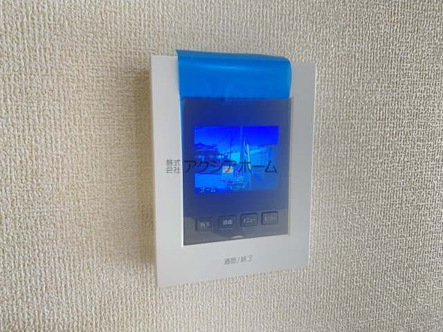 所沢市下安松・全2棟　新築一戸建　2号棟　～LDK18帖～の設備|来訪者が確認出来て安心なTVモニター付インターホン