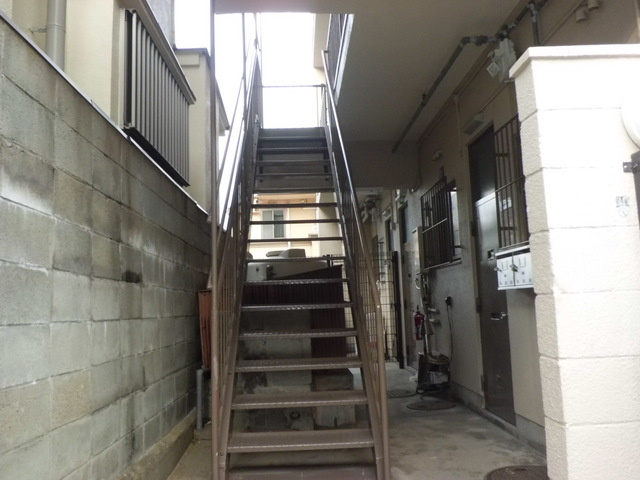 国玉マンションのエントランス