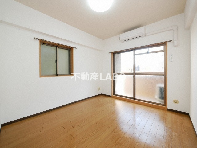 ラナップスクエア上本町の居間・リビング