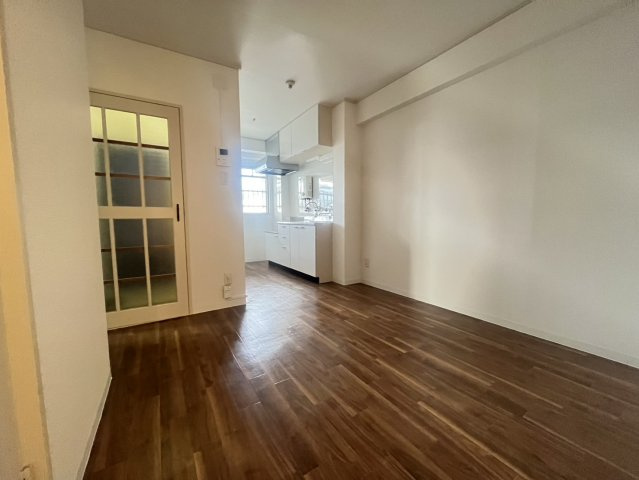 マルヤマハイツの居間・リビング|使いやすいリビングです