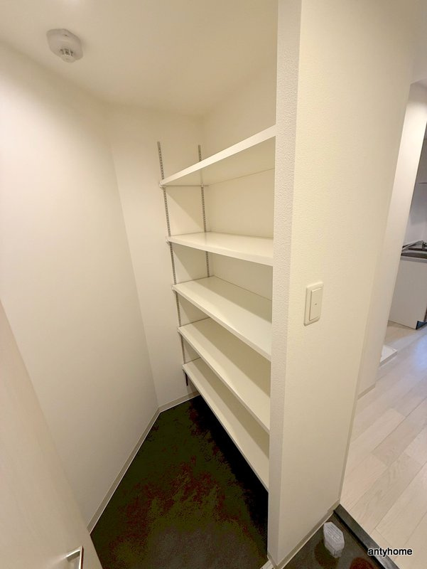 FlairNamba　仲介手数料無料の収納