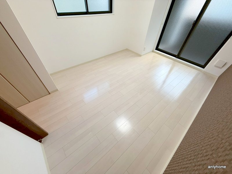 FlairNamba　仲介手数料無料の居間・リビング