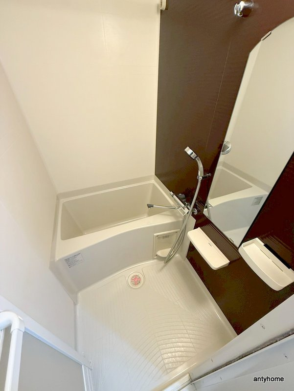 FlairNamba　仲介手数料無料の浴室